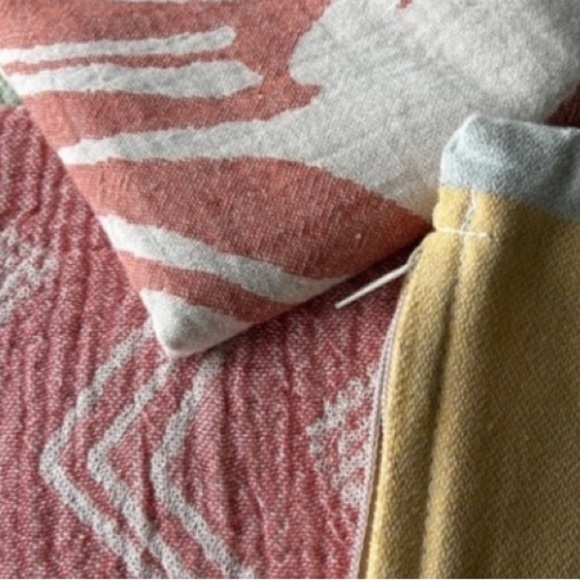 NEW SET 2 1 Red Flower 1 SXSW Red Clay Reversible Towel Blanket Curtain Wraps - Picture 10 of 15